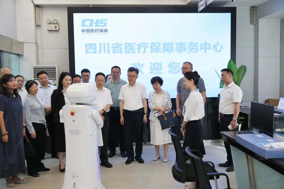 省人大调研组来局调研全省医疗保障工作...